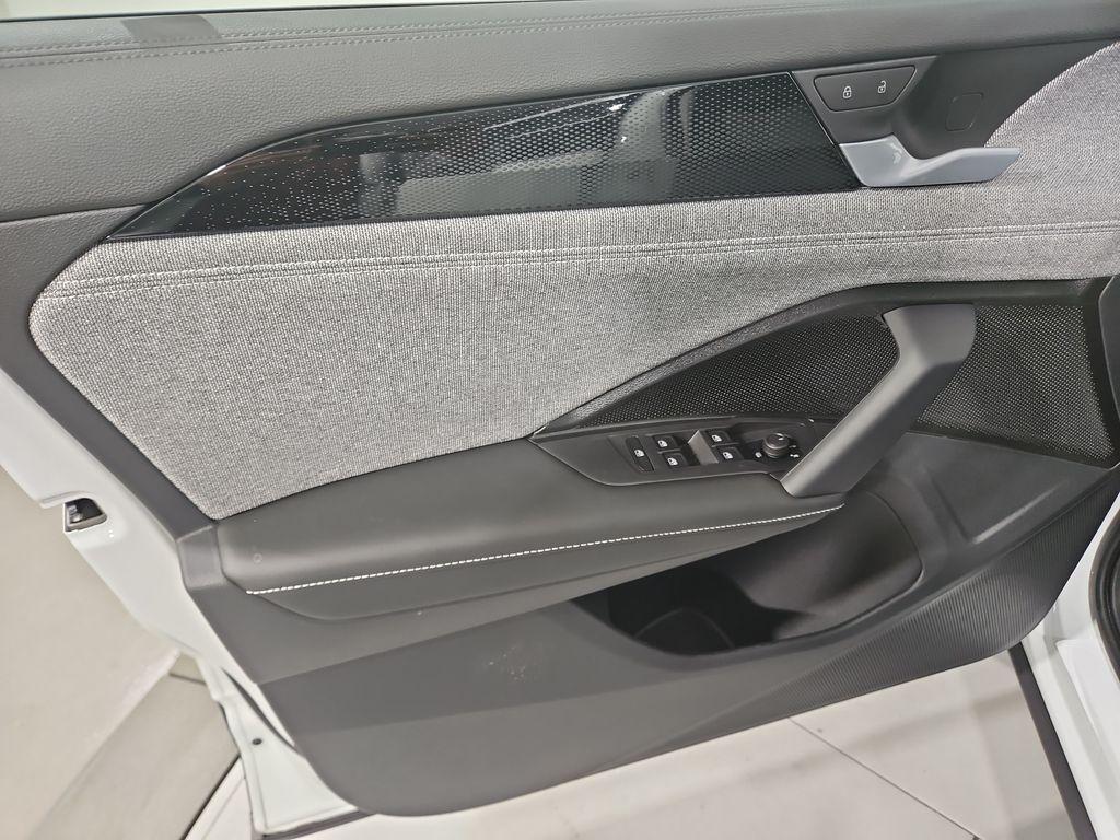 new 2026 Volkswagen Tiguan car, priced at $33,053