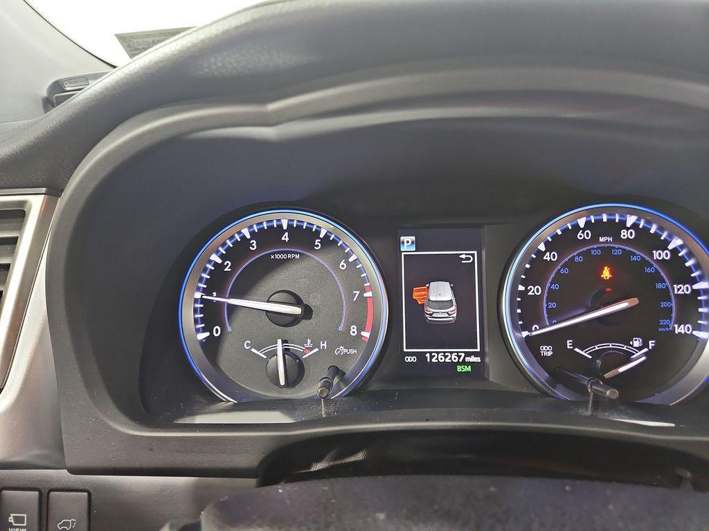 used 2018 Toyota Highlander car, priced at $23,326