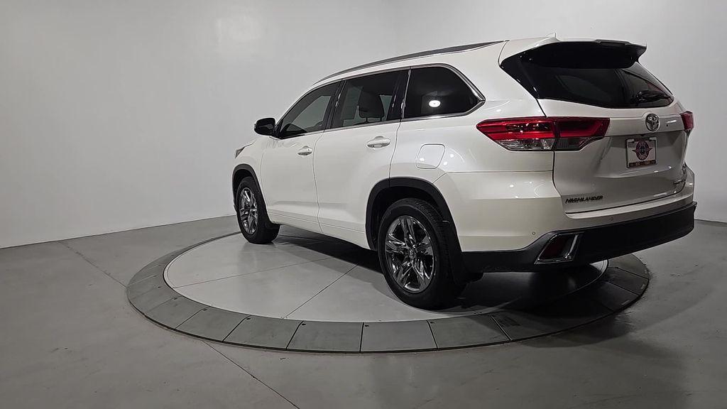 used 2018 Toyota Highlander car, priced at $23,326