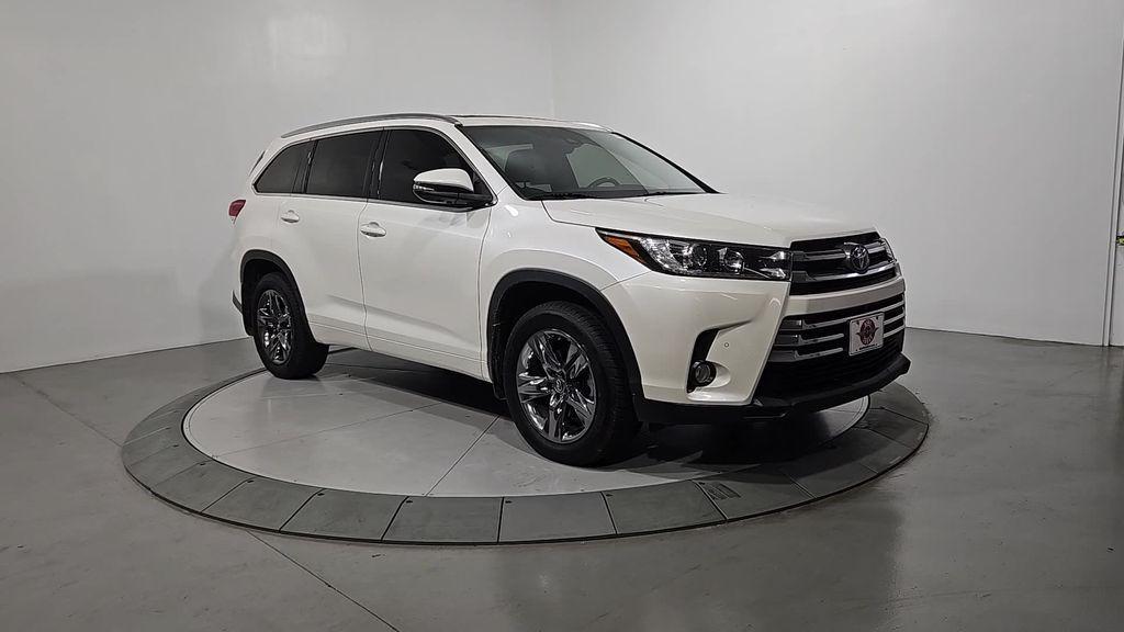 used 2018 Toyota Highlander car, priced at $23,326
