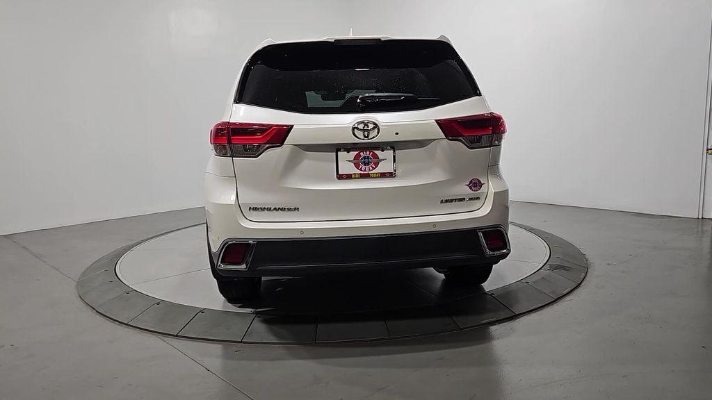 used 2018 Toyota Highlander car, priced at $23,326