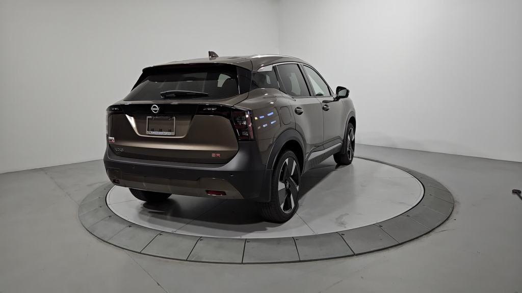 new 2025 Nissan Kicks car, priced at $24,626