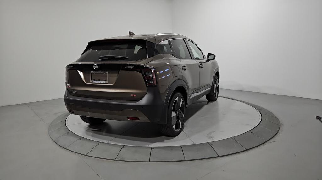 new 2025 Nissan Kicks car, priced at $27,126