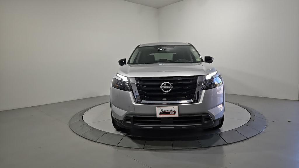 new 2024 Nissan Pathfinder car, priced at $35,096