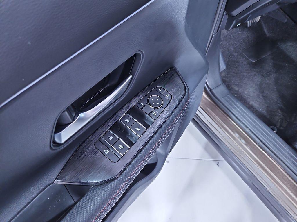 new 2025 Nissan Kicks car, priced at $28,118