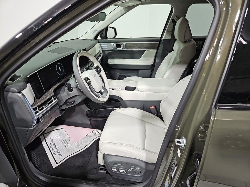 new 2025 Hyundai Santa Fe car, priced at $46,558