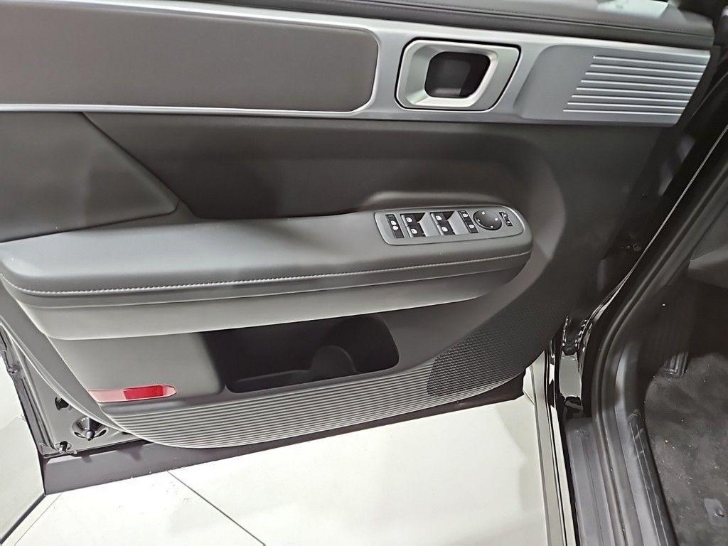 new 2025 Hyundai Santa Fe car, priced at $39,248
