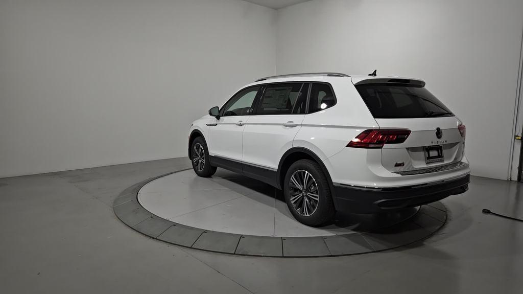 new 2024 Volkswagen Tiguan car, priced at $32,276