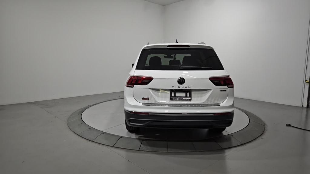 new 2024 Volkswagen Tiguan car, priced at $32,276