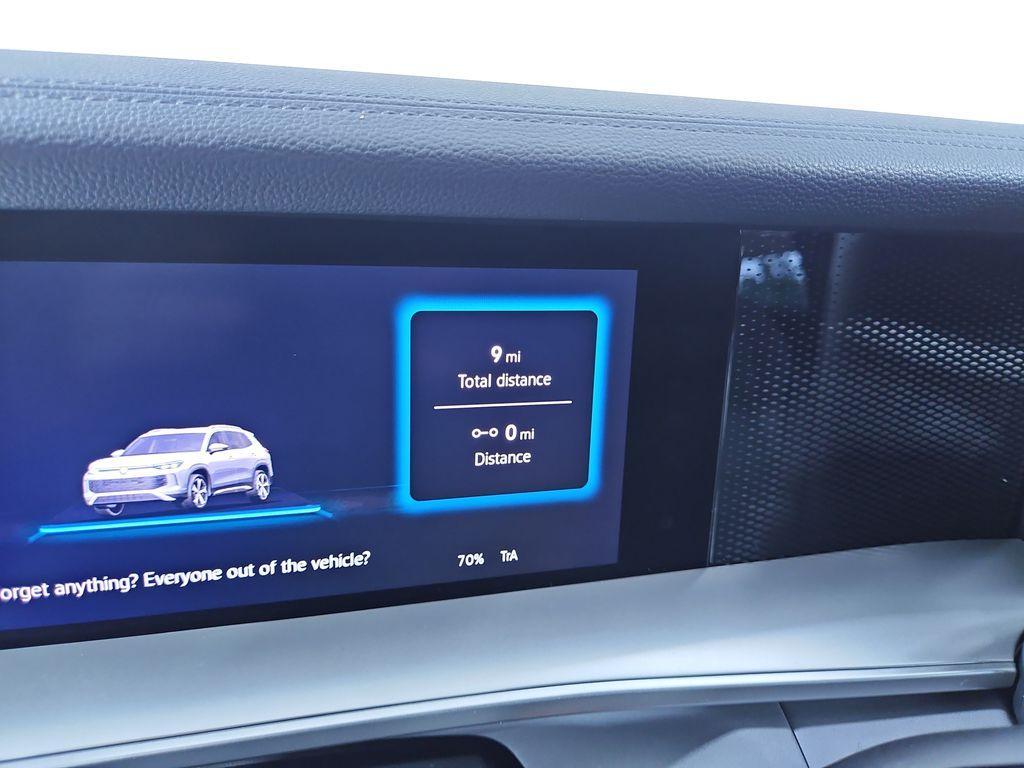 new 2025 Volkswagen Tiguan car, priced at $37,395