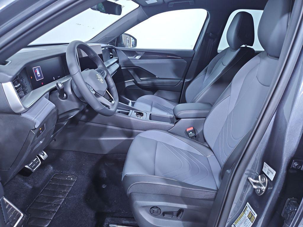 new 2025 Volkswagen Tiguan car, priced at $37,395