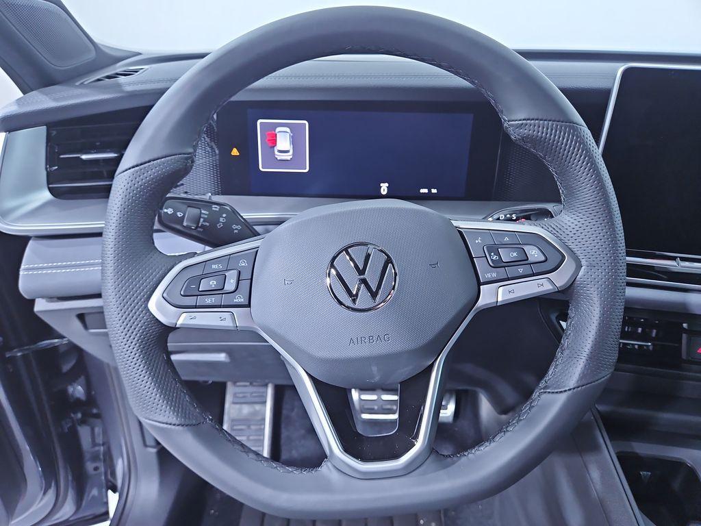 new 2025 Volkswagen Tiguan car, priced at $37,395