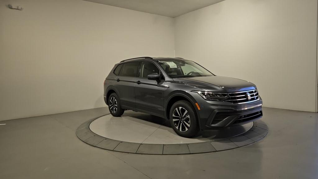 new 2024 Volkswagen Tiguan car, priced at $29,687