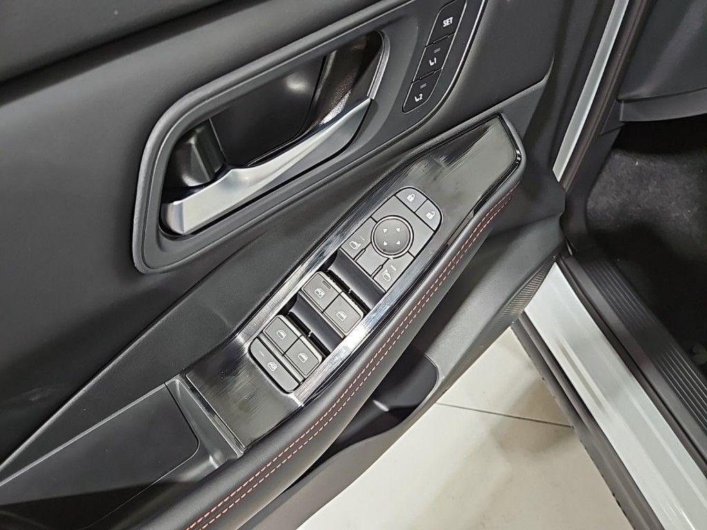 new 2025 Nissan Rogue car, priced at $34,052
