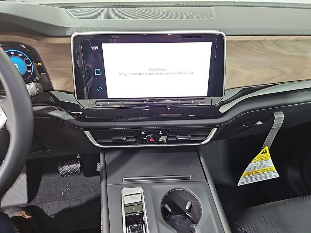 new 2025 Volkswagen Atlas car, priced at $38,493