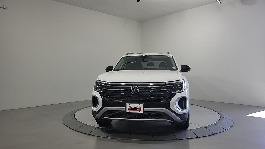 new 2024 Volkswagen Atlas car, priced at $43,253