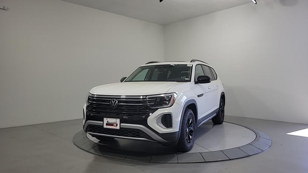 new 2024 Volkswagen Atlas car, priced at $43,253