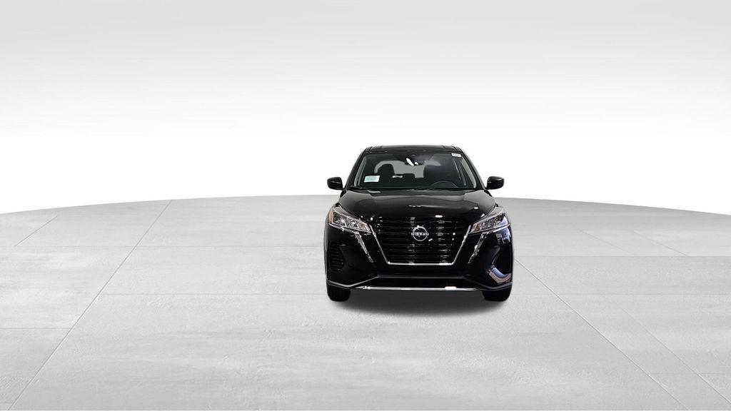 new 2025 Nissan Kicks Play car, priced at $22,679