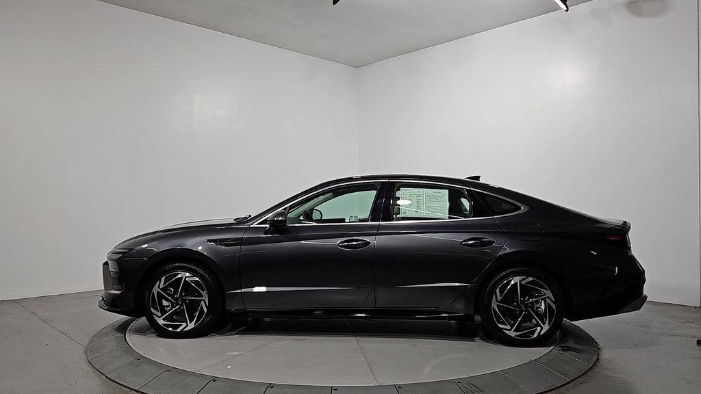 used 2024 Hyundai Sonata car, priced at $25,698