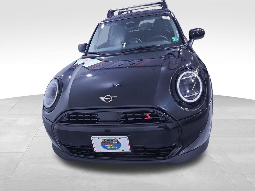 used 2025 MINI Hardtop car, priced at $34,117