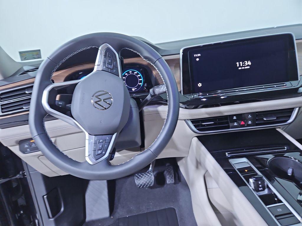 new 2025 Volkswagen Atlas car, priced at $46,278