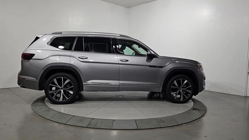 new 2026 Volkswagen Atlas car, priced at $54,301