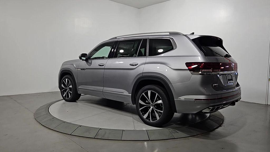 new 2026 Volkswagen Atlas car, priced at $54,301