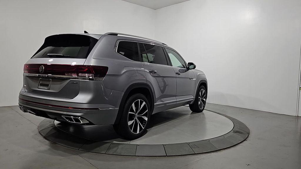new 2026 Volkswagen Atlas car, priced at $54,301