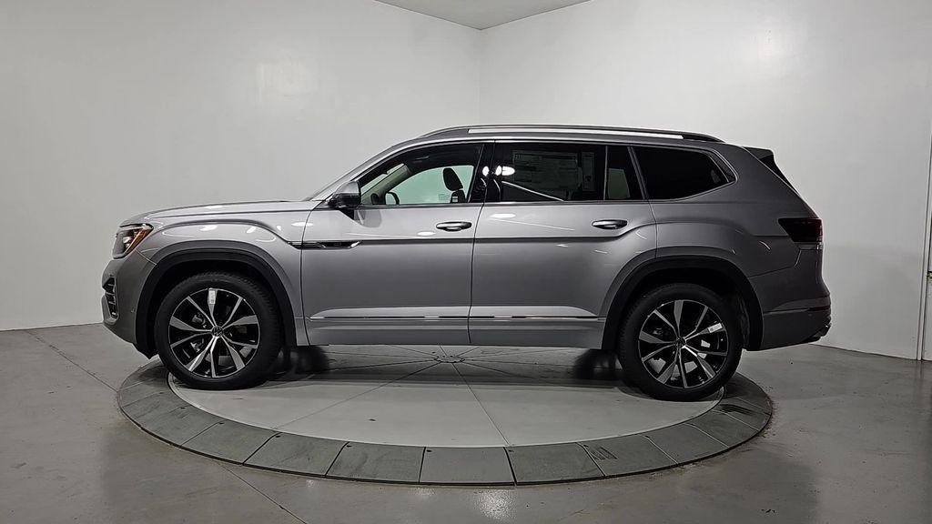 new 2026 Volkswagen Atlas car, priced at $54,301
