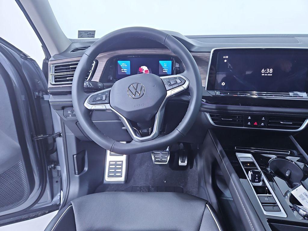 new 2026 Volkswagen Atlas car, priced at $54,301