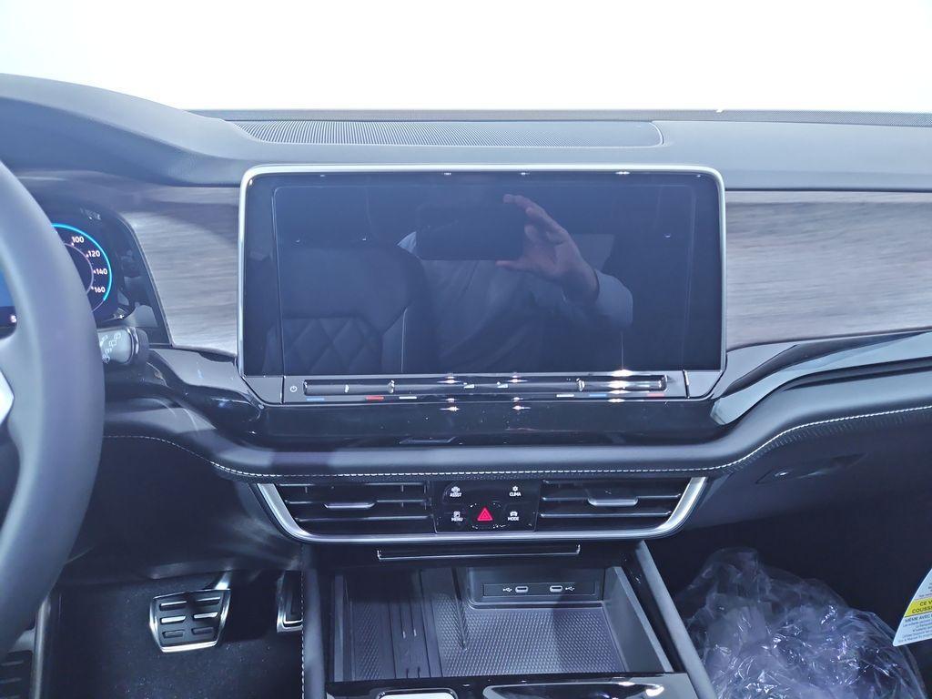 new 2026 Volkswagen Atlas car, priced at $54,738
