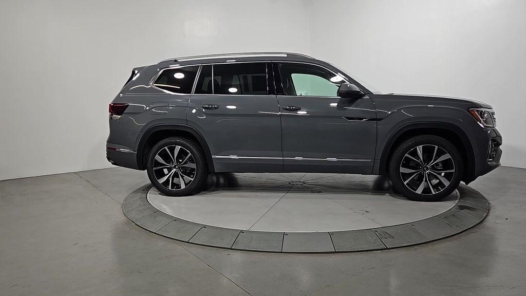 new 2026 Volkswagen Atlas car, priced at $54,738