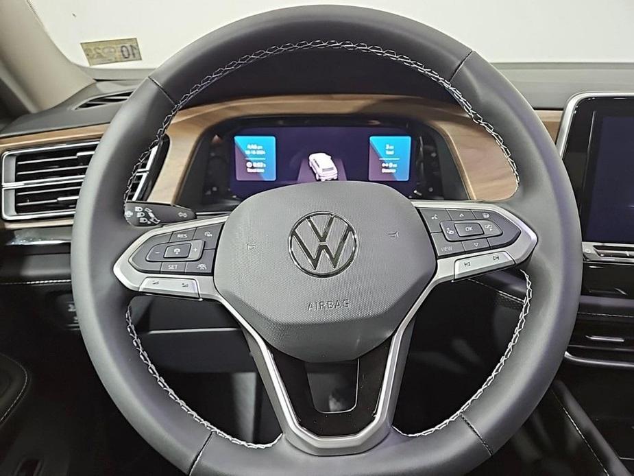 new 2025 Volkswagen Atlas car, priced at $47,052