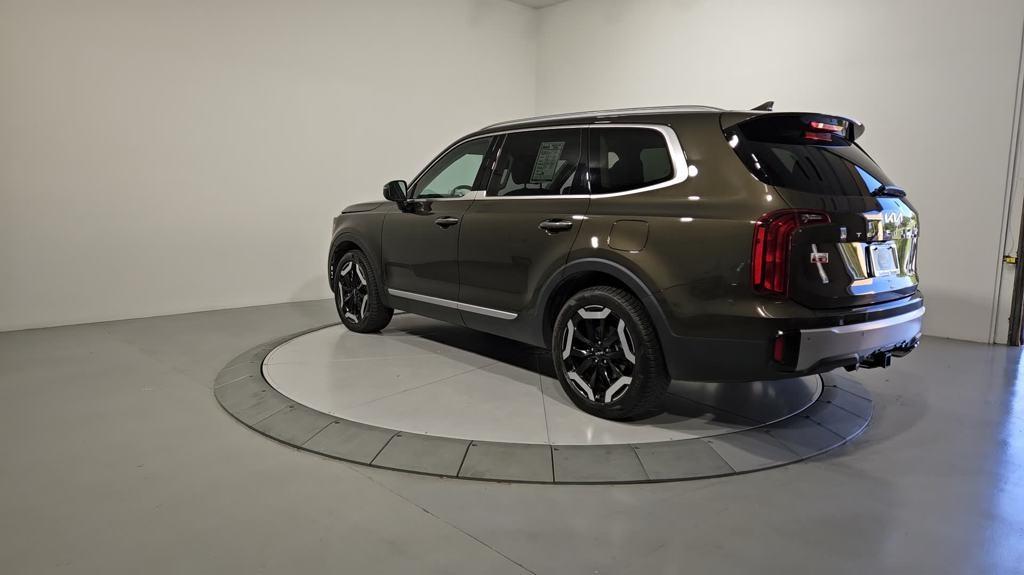 used 2023 Kia Telluride car, priced at $33,357