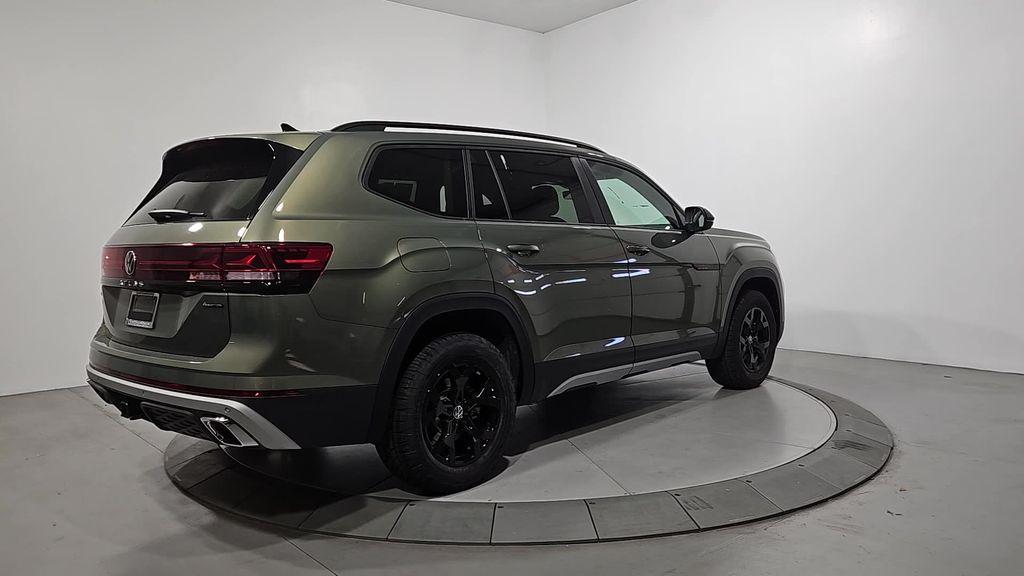 new 2026 Volkswagen Atlas car, priced at $48,045
