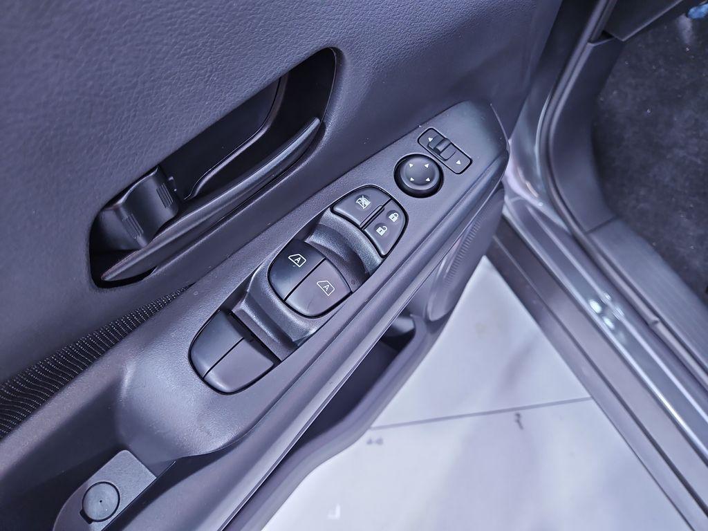 new 2025 Nissan Kicks Play car, priced at $22,042
