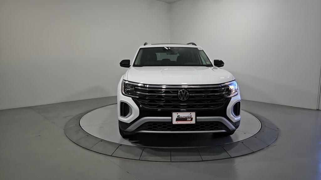 new 2024 Volkswagen Atlas car, priced at $44,874