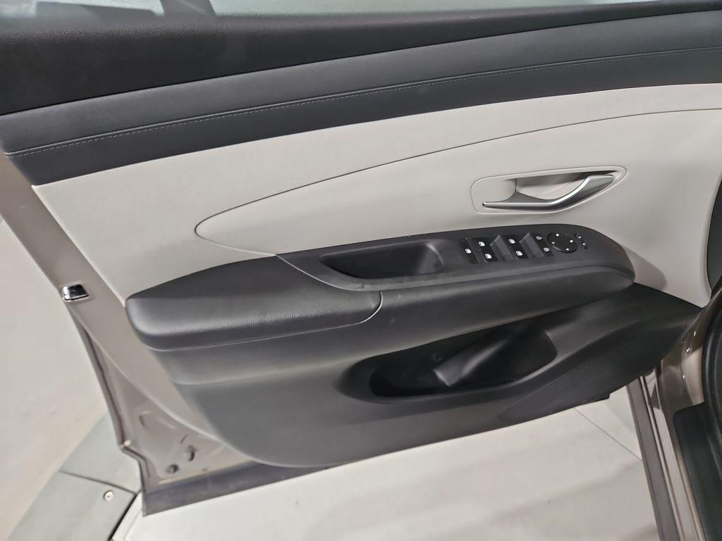 used 2025 Hyundai TUCSON Hybrid car, priced at $32,233