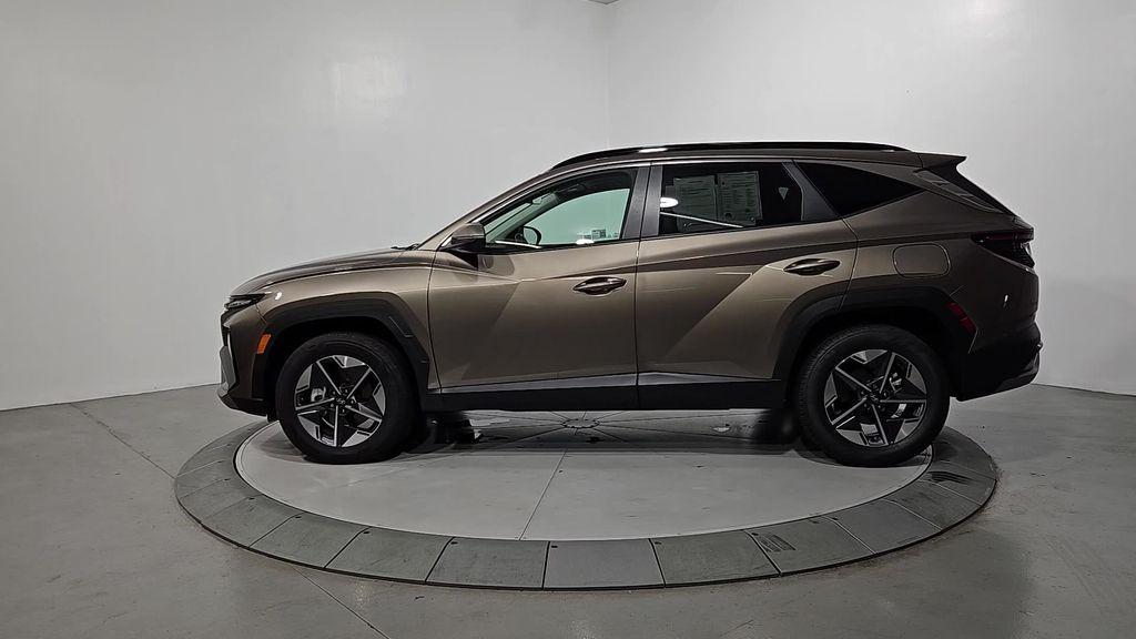 used 2025 Hyundai TUCSON Hybrid car, priced at $32,233