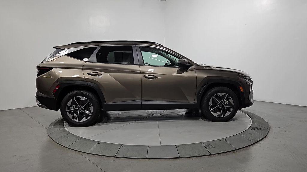 used 2025 Hyundai TUCSON Hybrid car, priced at $32,233