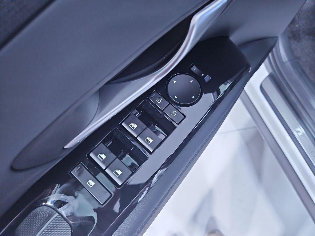 new 2025 Hyundai TUCSON Hybrid car, priced at $41,337