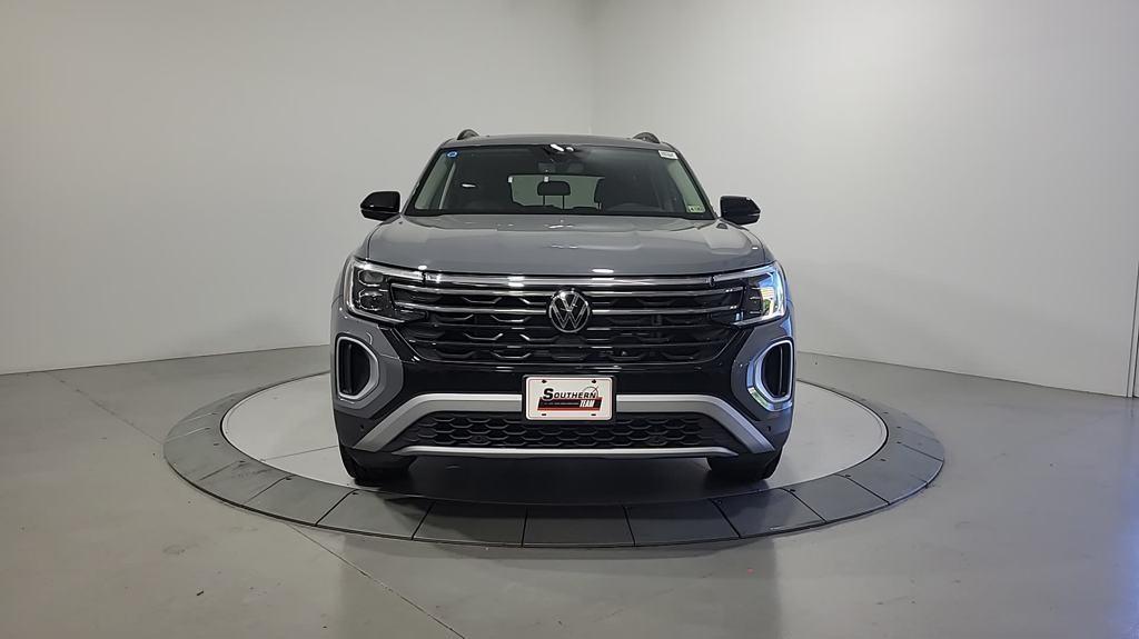 new 2024 Volkswagen Atlas car, priced at $45,086