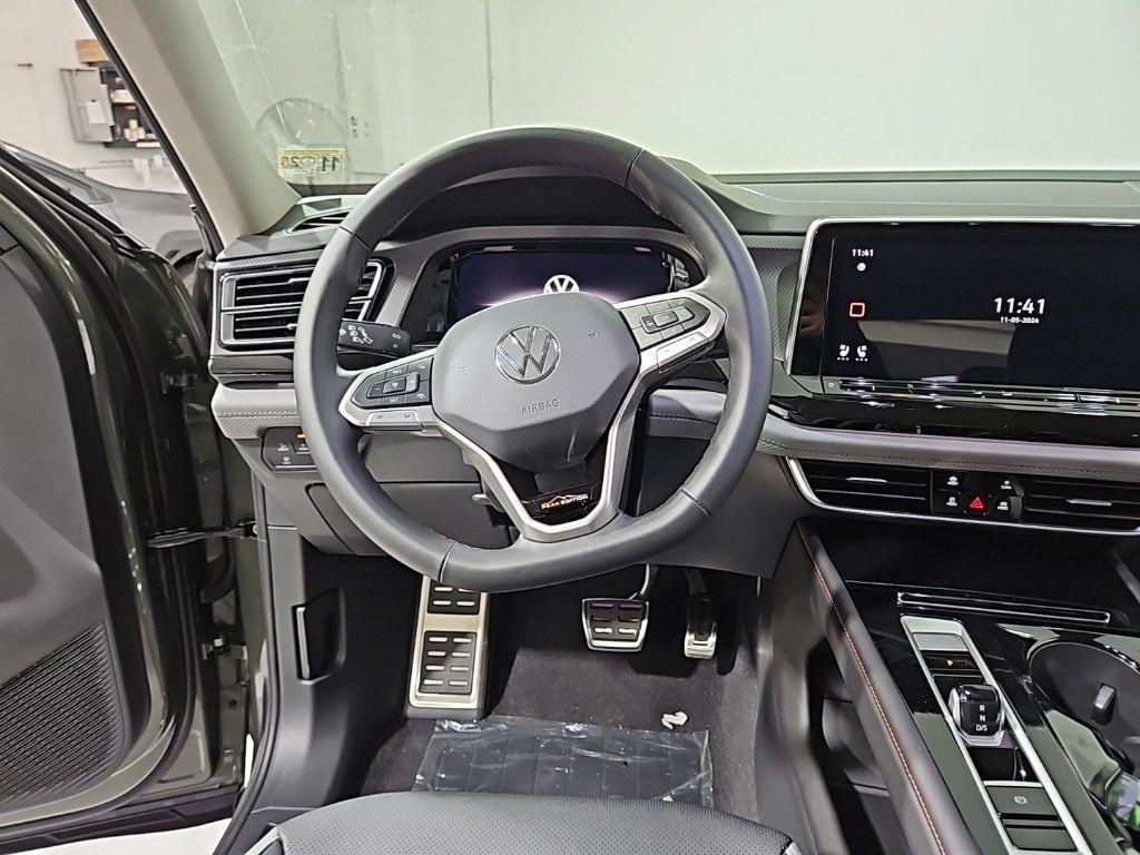 new 2025 Volkswagen Atlas car, priced at $45,759