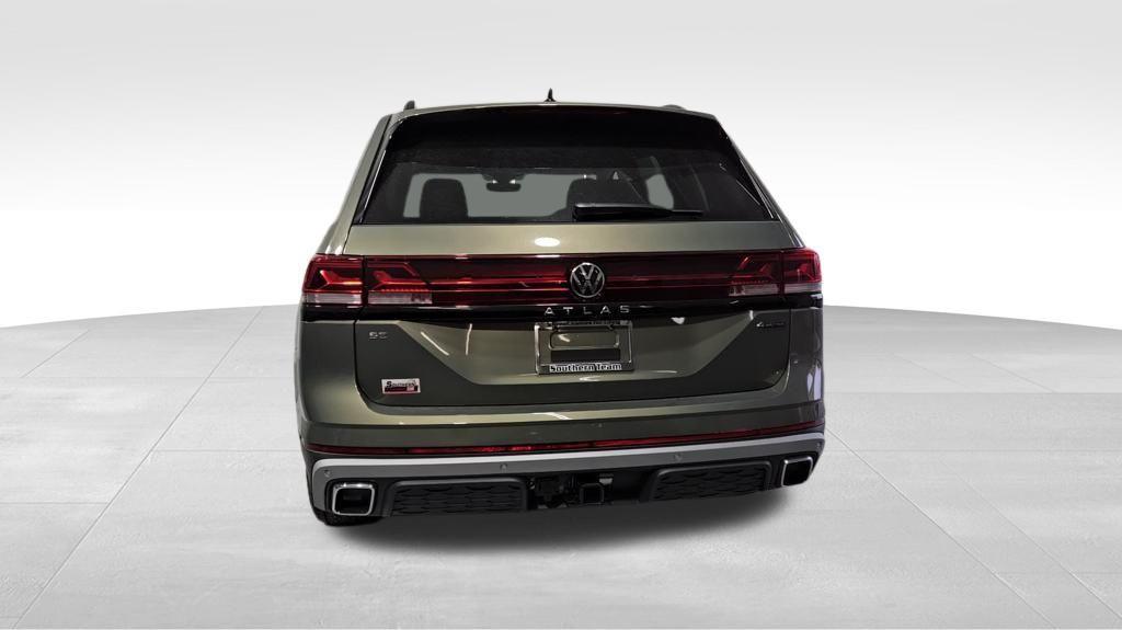 new 2025 Volkswagen Atlas car, priced at $45,759