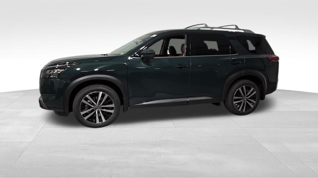 new 2025 Nissan Pathfinder car, priced at $49,173