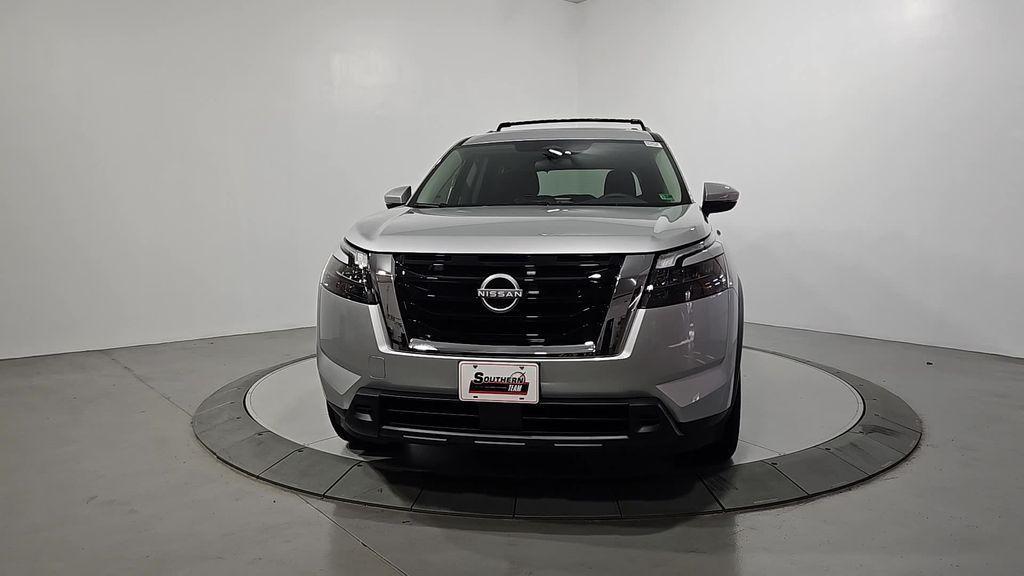 new 2025 Nissan Pathfinder car, priced at $36,170