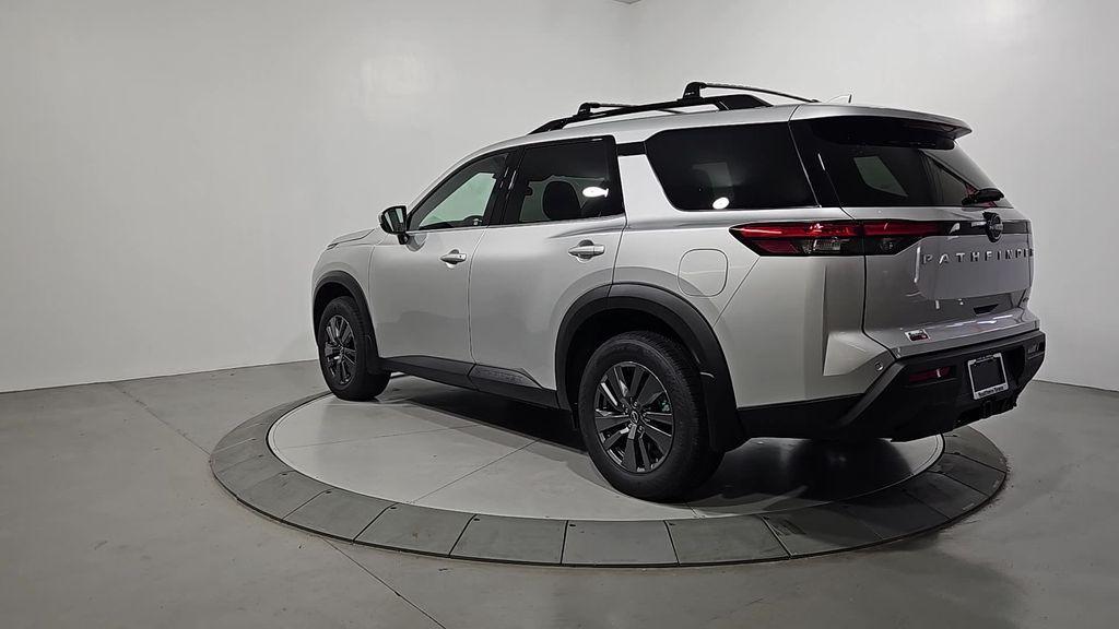 new 2025 Nissan Pathfinder car, priced at $36,170