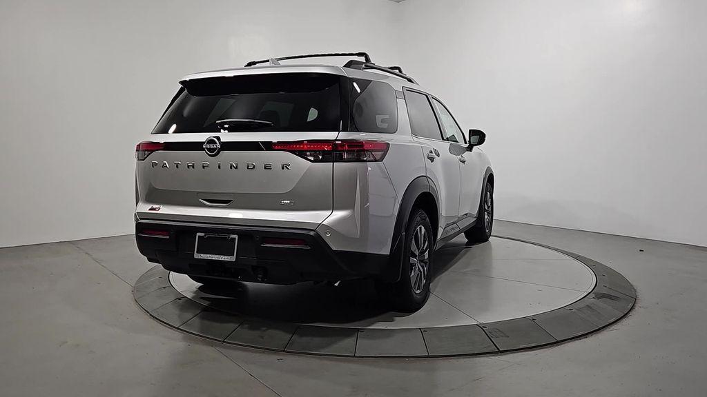 new 2025 Nissan Pathfinder car, priced at $36,170