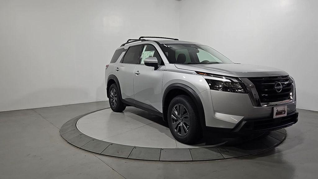 new 2025 Nissan Pathfinder car, priced at $36,170