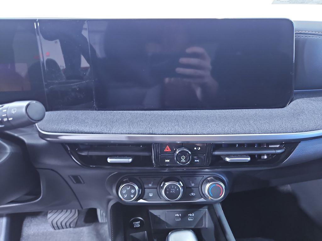 new 2025 Nissan Kicks car, priced at $28,212